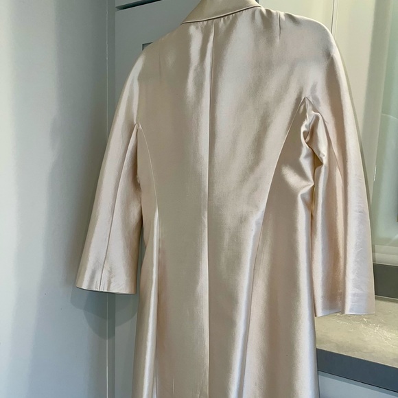 Luisa Spagnoli Cream Silk Coat With Bow & High End Buttons -LIKE NEW - Picture 5 of 8